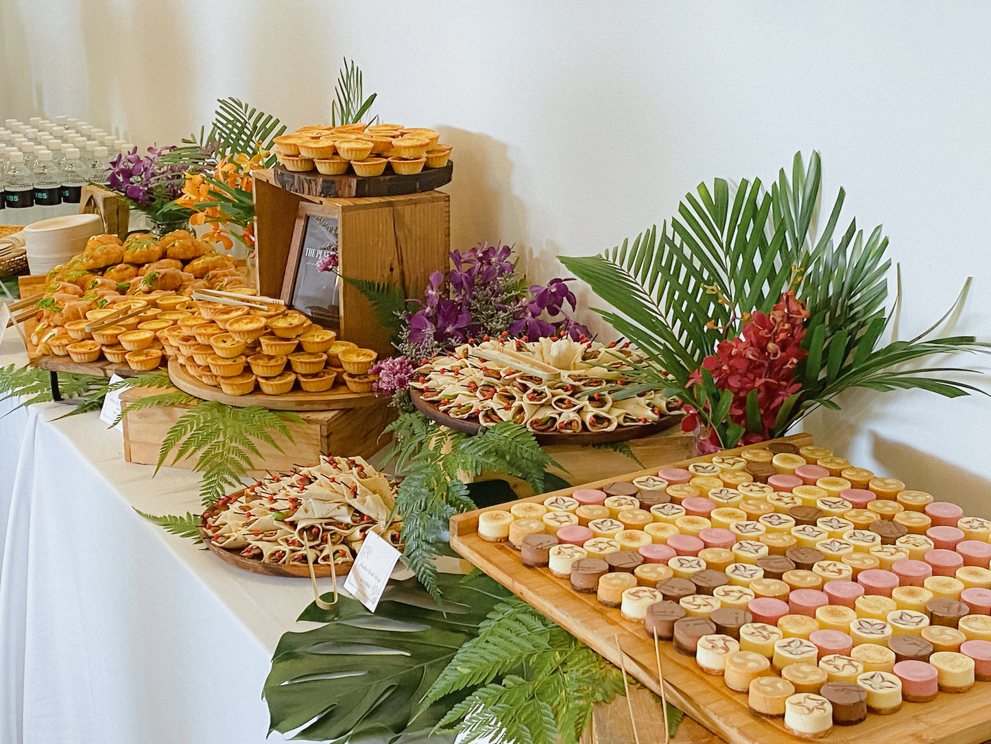 Canapé & Light Bites Catering - Classic Set (from $520 for 20pax)